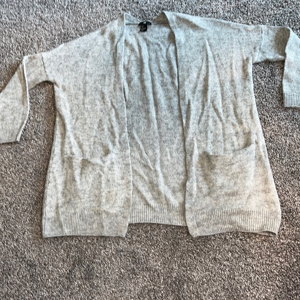 H&M gray long cardigan with two functional front pockets